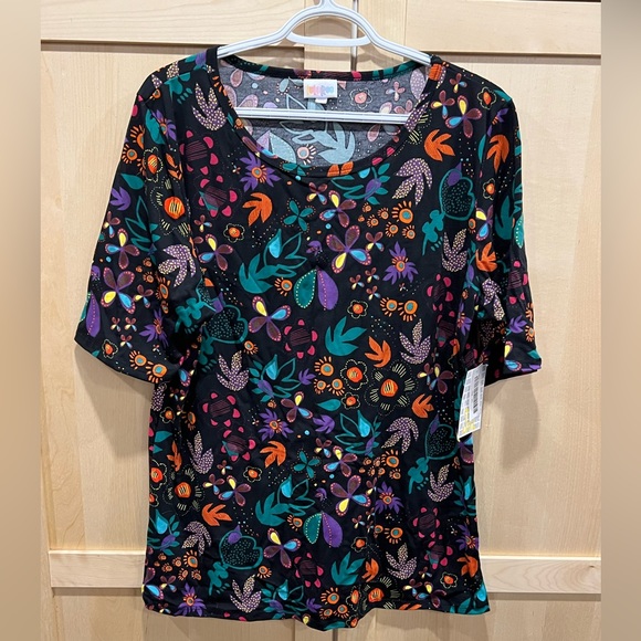 Gigi style Shirt - Picture 1 of 7